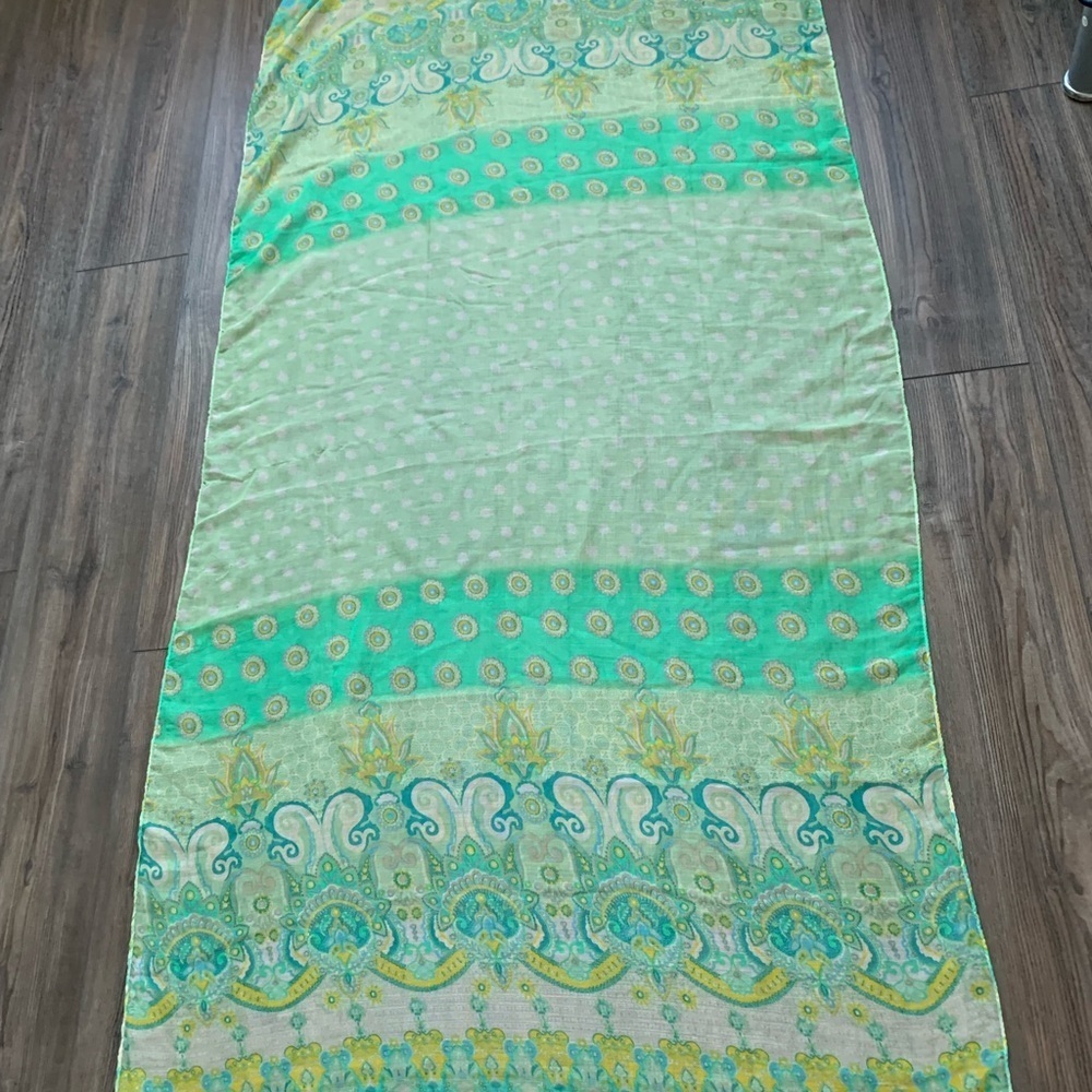 Scarf - Picture 3 of 9